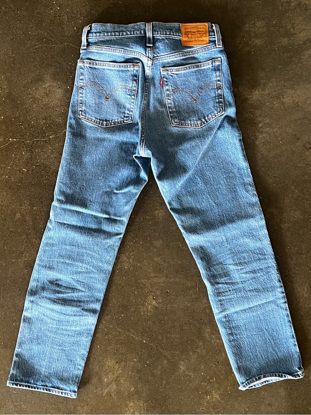 Levi's Wedgie Straight Jeans — Light Blue Denim with Contrast Stitching - Picture 8 of 8